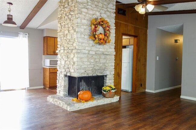 Primary Photo - 1416 Cardinal Hill Dr