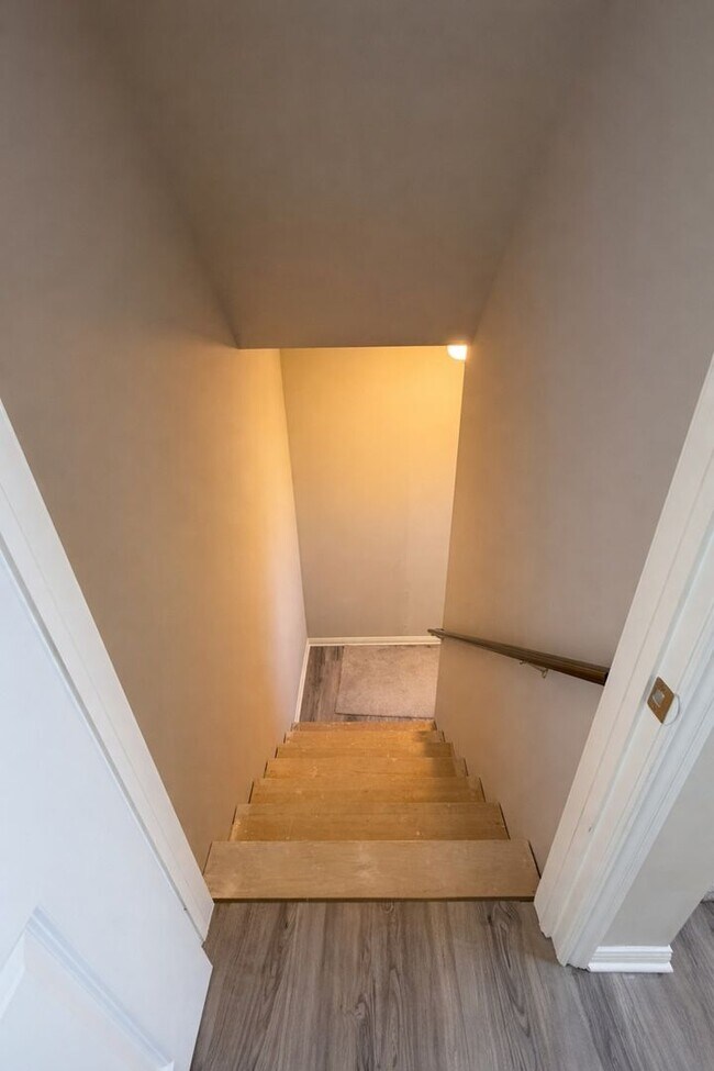 Building Photo - 13776 Grandeur Ave