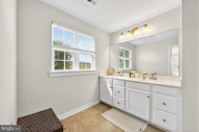 Building Photo - 167 Aspen Ln