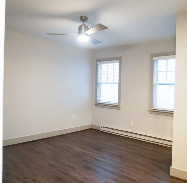 Interior Photo - Priscilla on Pennsylvania