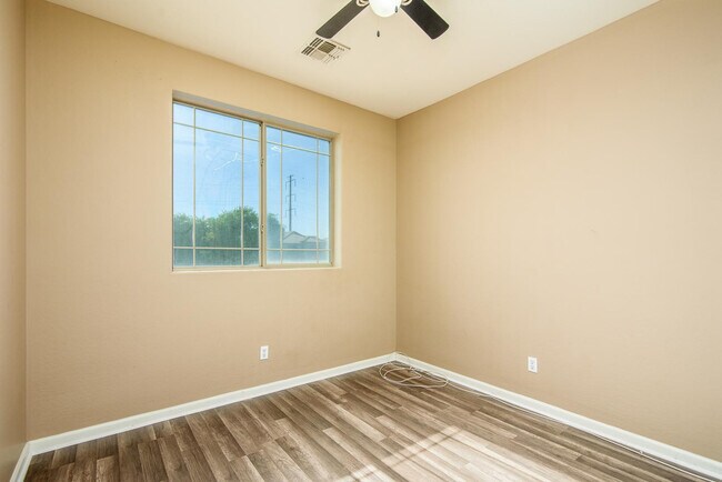 Building Photo - 21357 N Liles Ln
