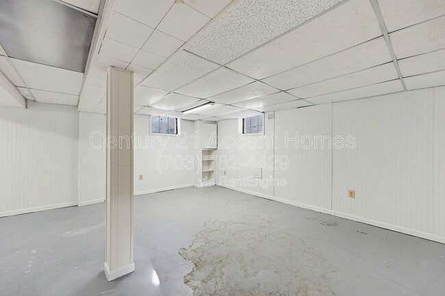 Building Photo - 1404 S Quincy St