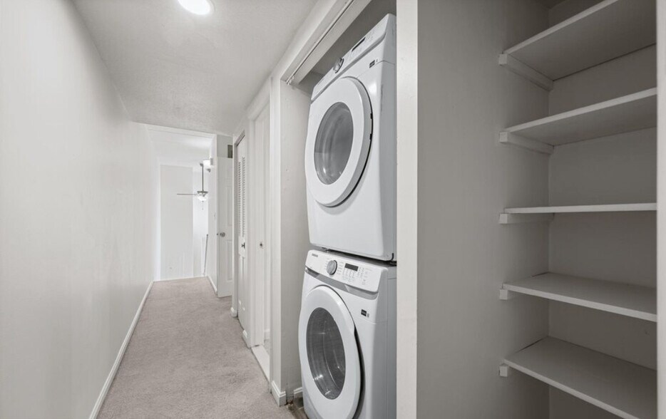 Building Photo - 18120 Windsor Hill Dr