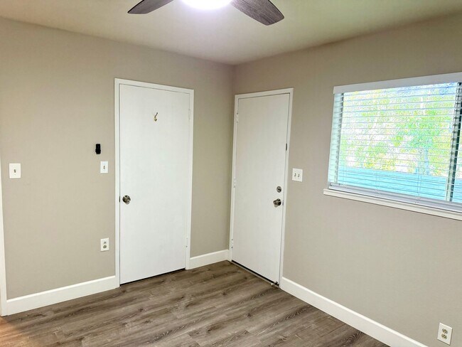 Building Photo - Charming Downtown Los Gatos – Remodeled 1 BR with Private Yard!