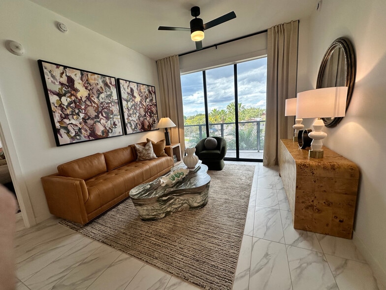 Building Photo - 16900 NE 23rd Ave