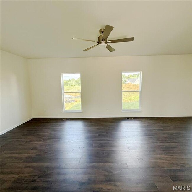 Building Photo - 302 Windmill View Court