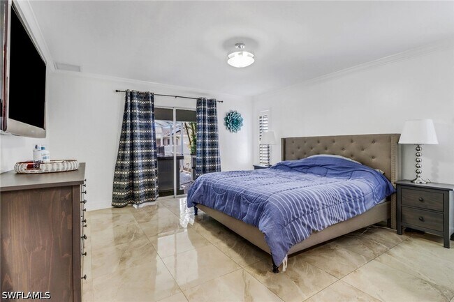 Building Photo - 2026 SW 31st Terrace