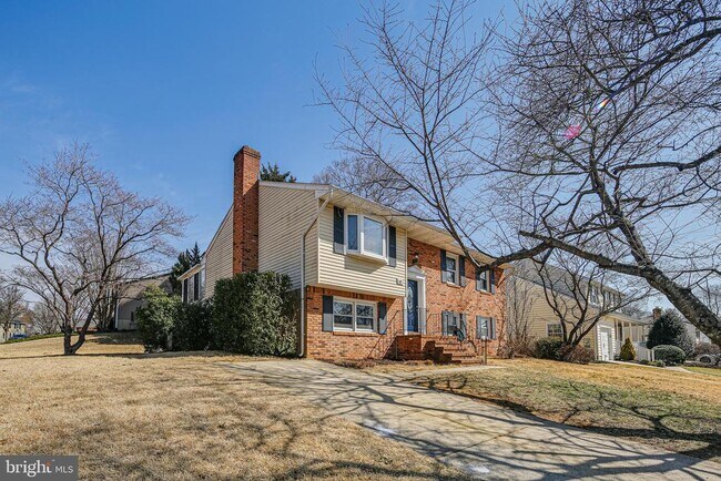 Building Photo - 510 Retford Dr