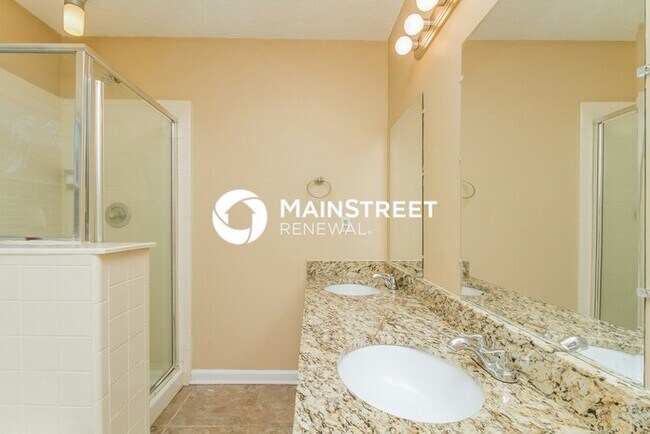 Building Photo - 4 Bedroom Pet-Friendly Home in Antioch, TN with Main Street Renewal