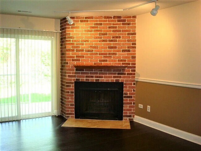 Building Photo - 2252 N Baldwin Way