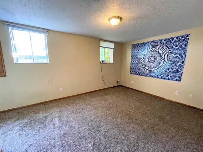 Building Photo - 1933 Northwestern Ave