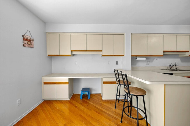 Building Photo - 6352 Aspen Ridge Blvd