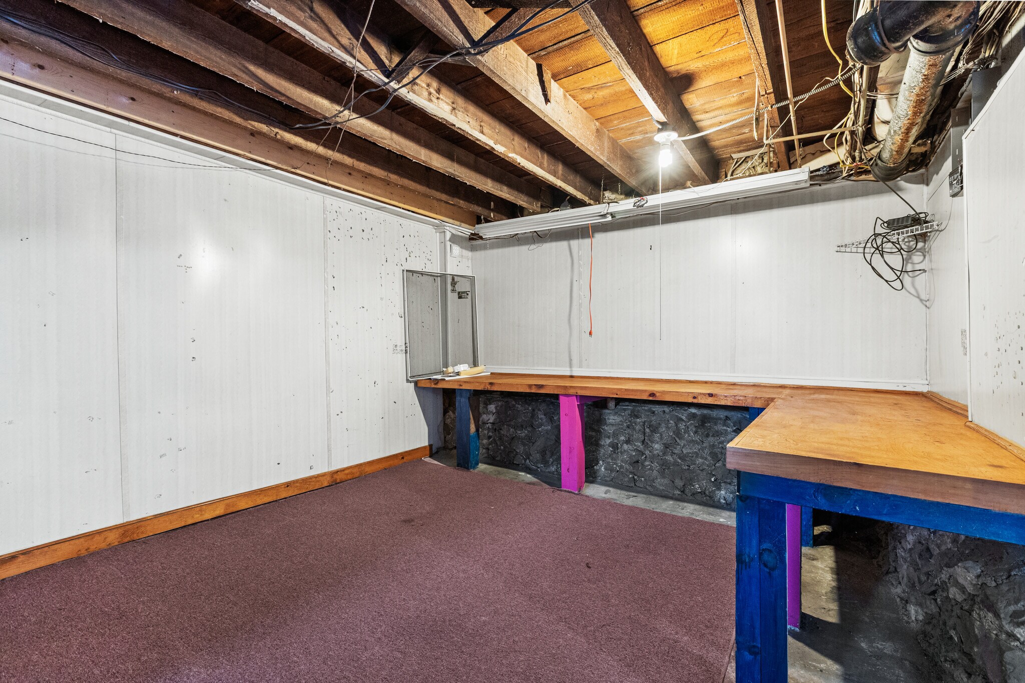Building Photo - 1 Oak Grove Ct