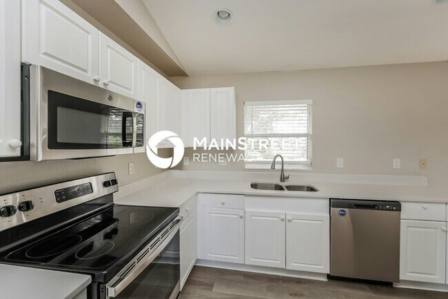 Building Photo - 4 Bedroom Pet-Friendly Home in Lehigh Acres, FL with Main Street Renewal