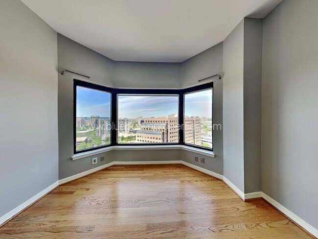 Building Photo - 3030 McKinney Ave