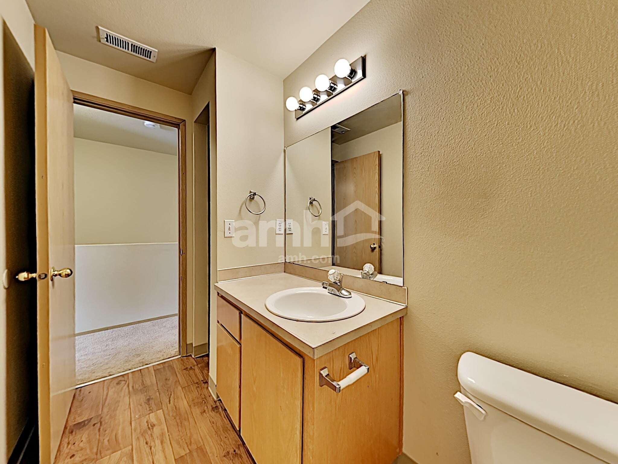 Building Photo - 16957 SW Cashew Way