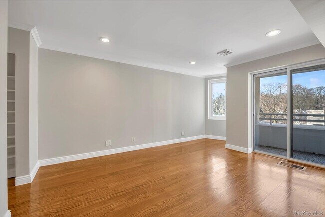 Building Photo - 100 Cutter Mill Rd