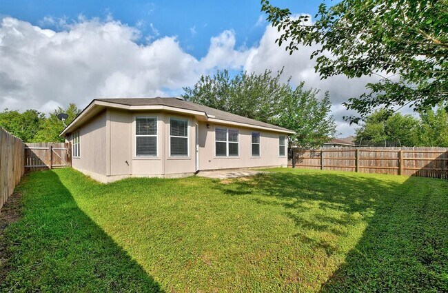 Building Photo - 361 Carriage Way