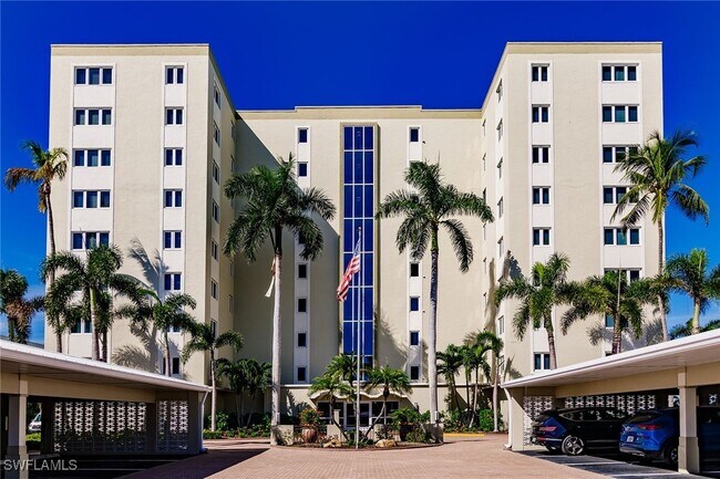 Primary Photo - 2885 Gulf Shore Blvd N