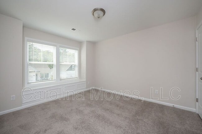 Building Photo - 132 Strongridge Trl