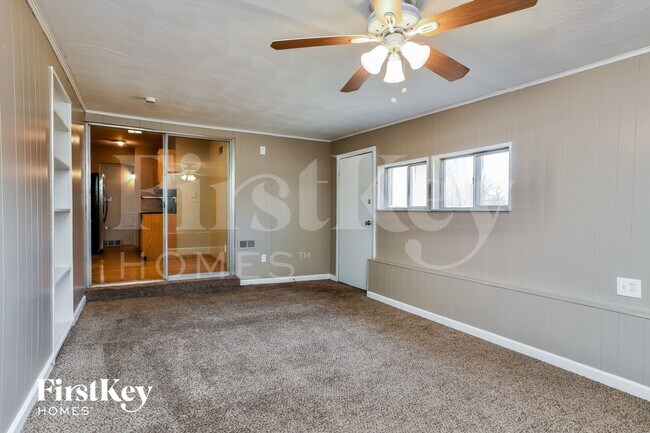 Building Photo - 10201 Pannell Dr