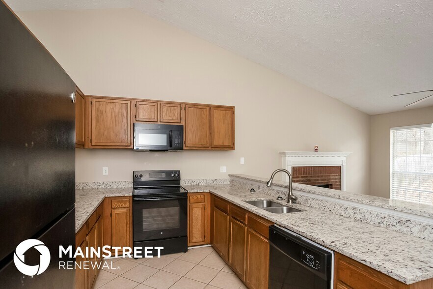 Building Photo - 8308 Beechwood Trce