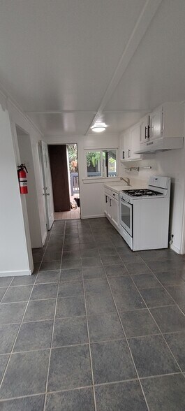 Kitchen 3 - 1150 Sanborn Ave. Apt C
