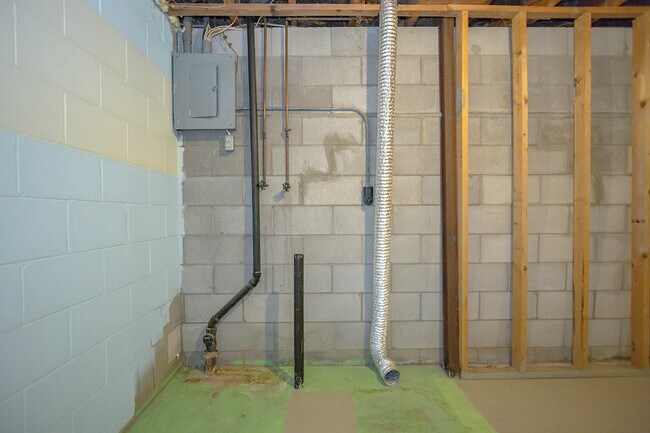 Building Photo - 2228 S. 9th-B