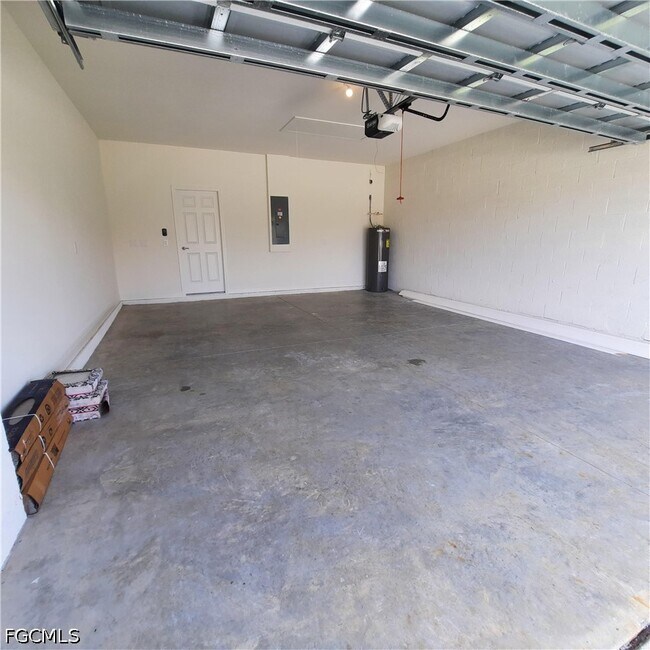 Building Photo - 4102 NW 26th St