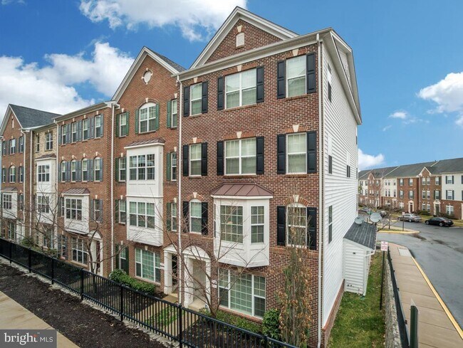 Building Photo - 2291 Kew Gardens Dr