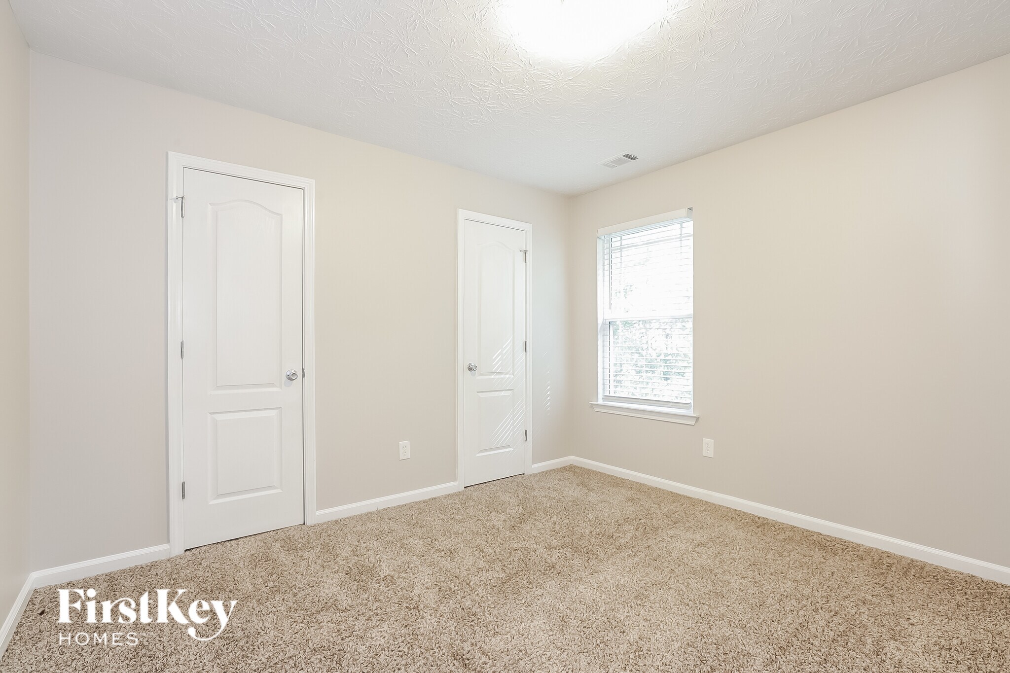 Building Photo - 528 Simpson Pl Dr