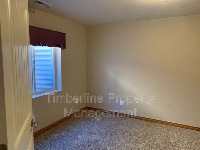 Building Photo - 15581 Lacuna Dr