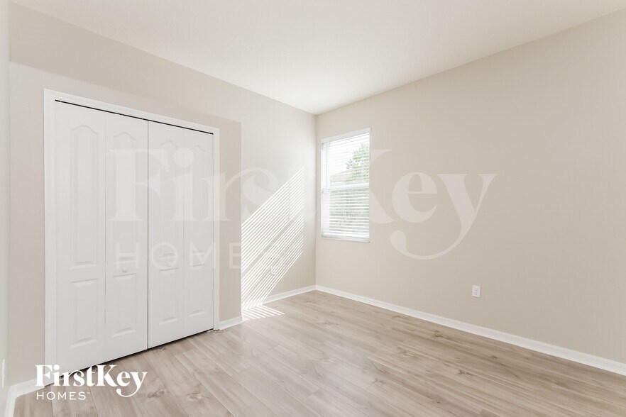 Building Photo - 2210 Briana Dr