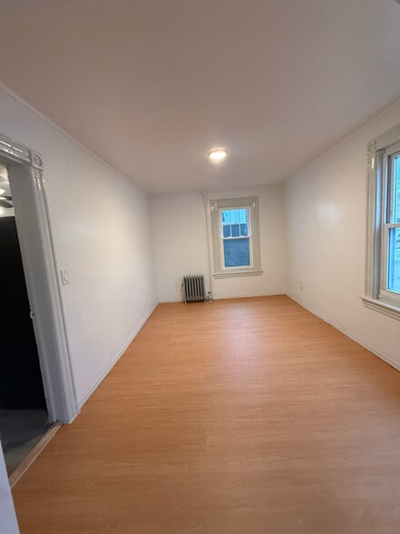 Building Photo - 433 Highland Ave