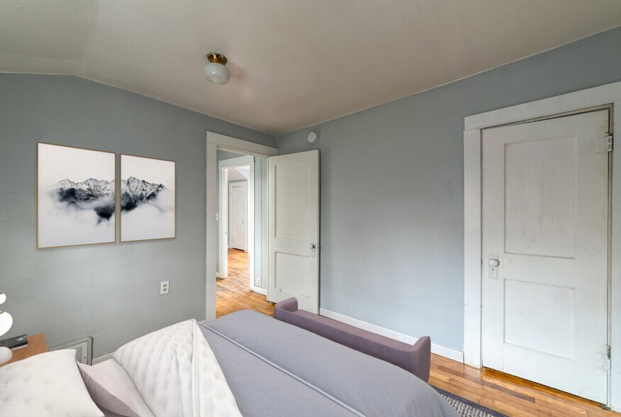 Building Photo - 224 Crest St