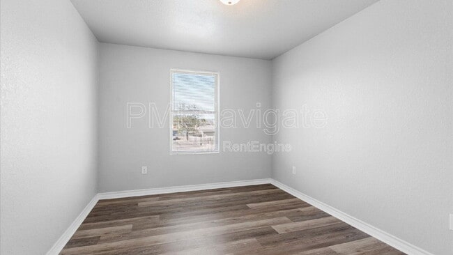 Building Photo - 6962 Lakeview Dr.