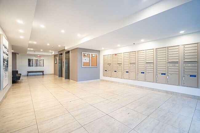 Building Photo - 105 Lake Emerald Dr