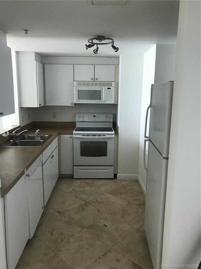 Building Photo - 1250 S Miami Ave