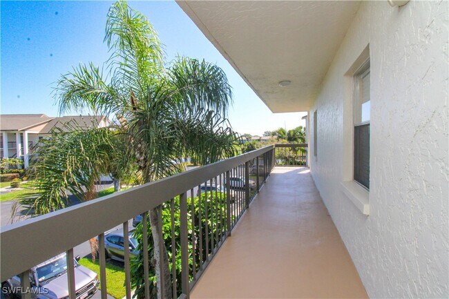 Building Photo - 1520 Imperial Golf Course Blvd