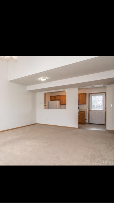 Building Photo - 3612 Zinnia Dr