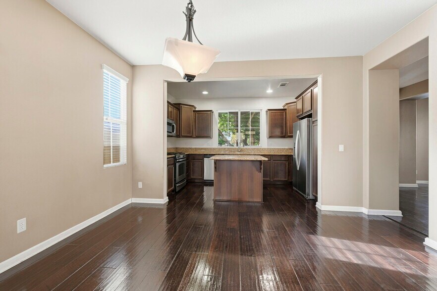 Building Photo - 31853 Red Pine Way