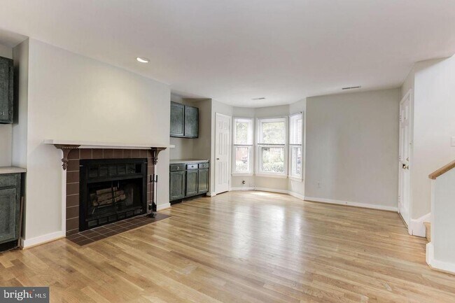 Building Photo - 1759 N Cliff St