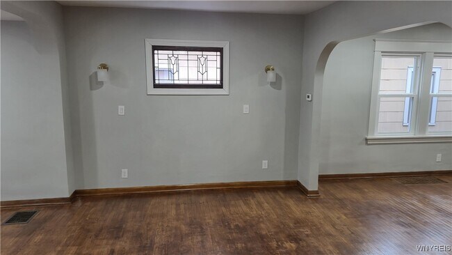 Building Photo - 68 Berwyn Ave