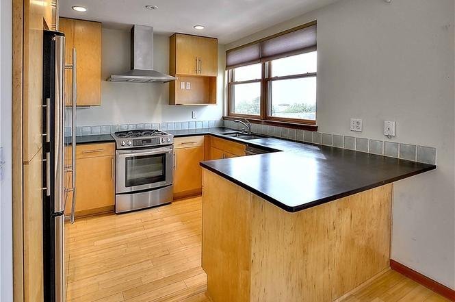 Building Photo - 416 S 6th Ave