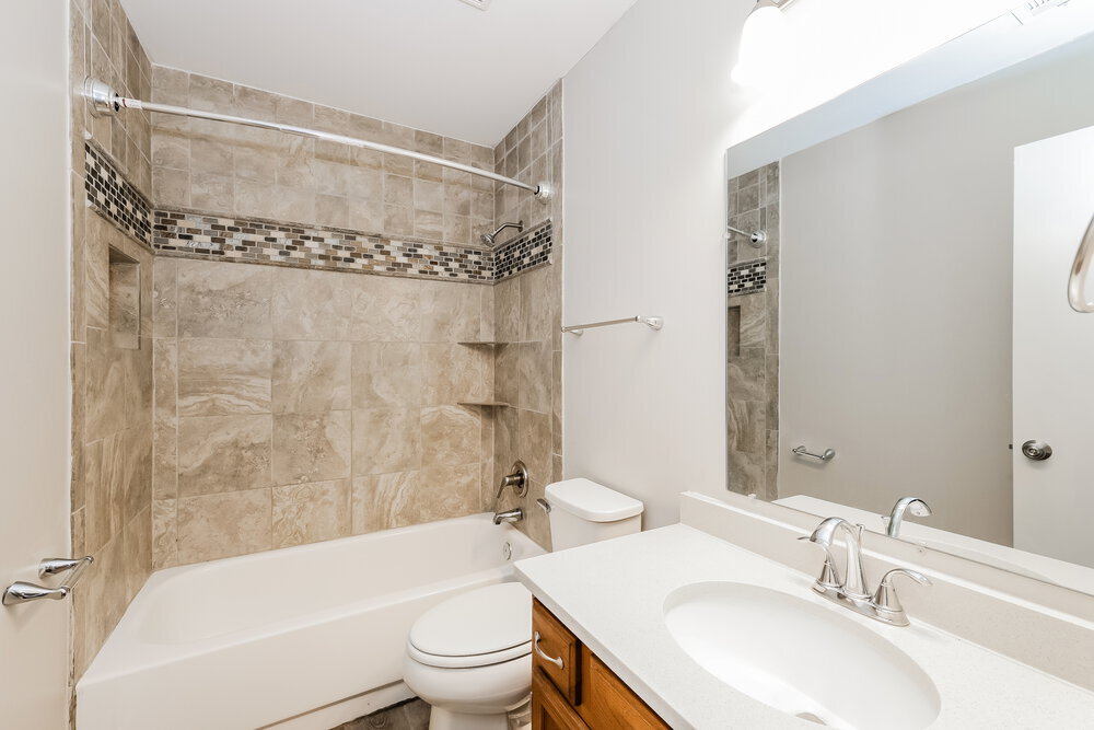 Building Photo - 7965 Meadow Trail Dr