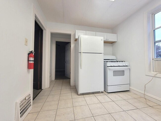 Building Photo - 2153 11th St SW