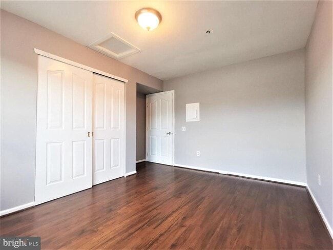 Building Photo - 306 Waters Edge Dr