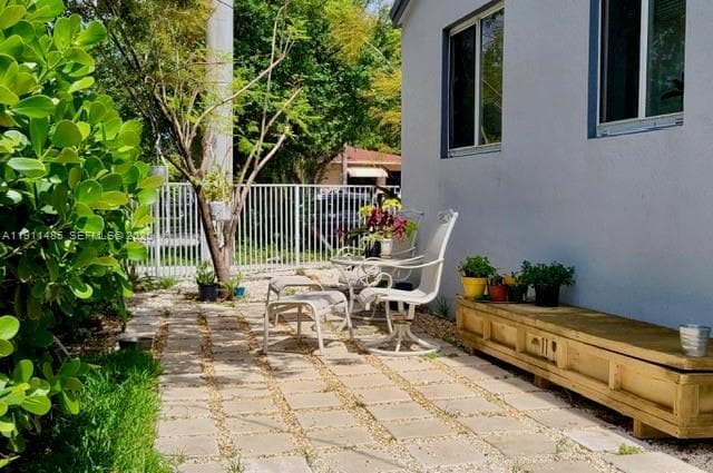 Building Photo - 4126 NW 3rd Ave