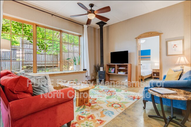 Building Photo - 226 Brickyard Rd