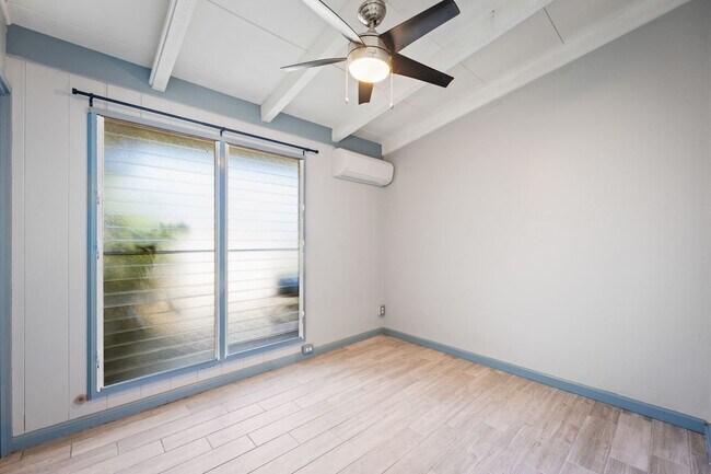 Building Photo - BK-1287